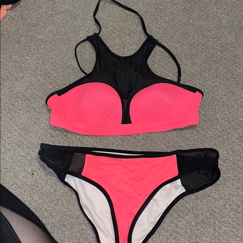 Mesh detailed swimsuit
